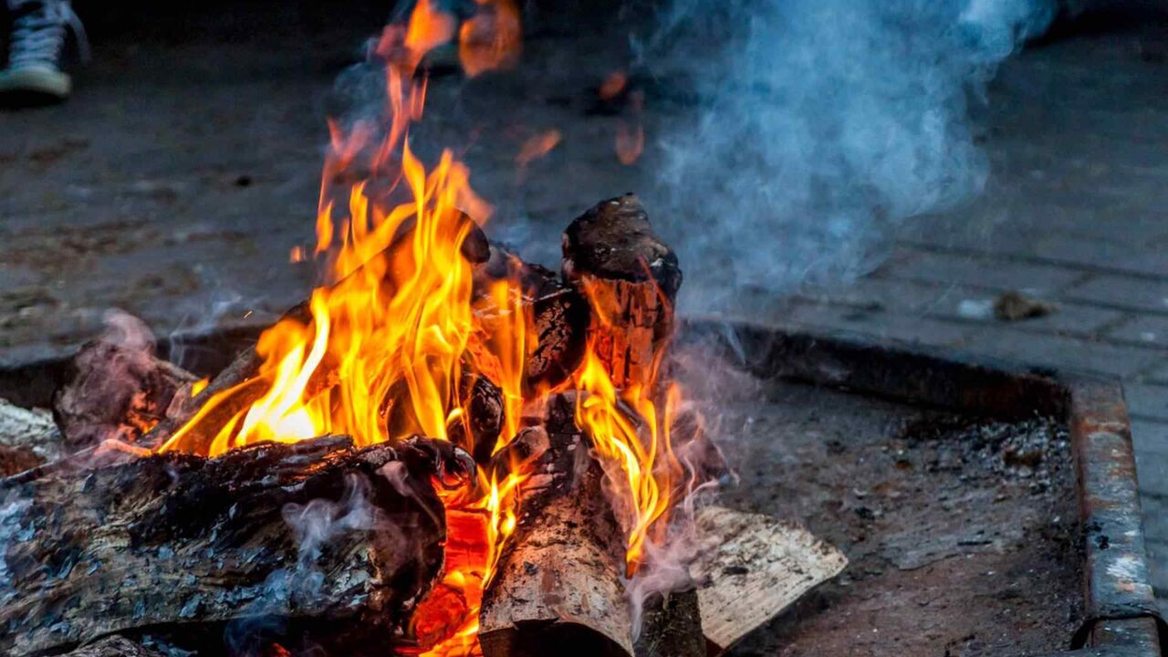 How to use outdoor fire pit