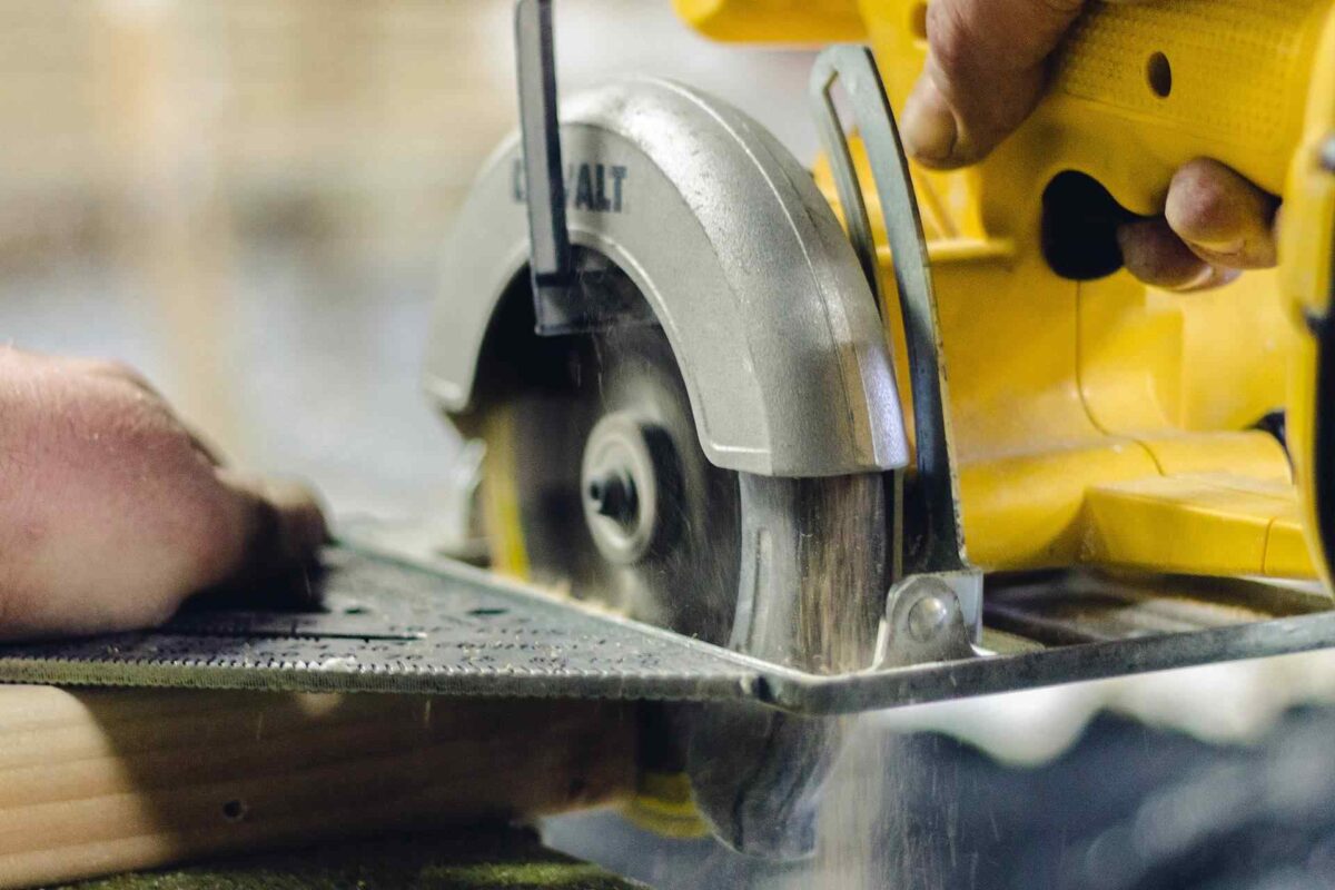 Maquita 18V LXT Brushless 6-1/2″ Circular Saw Maquita 18V LXT Brushless 6-1/2″ Circular Saw